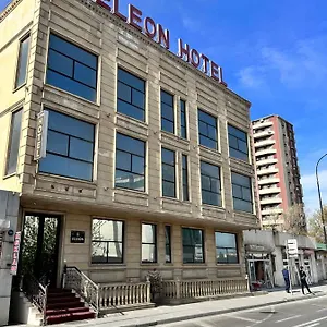 3* Otel Eleon